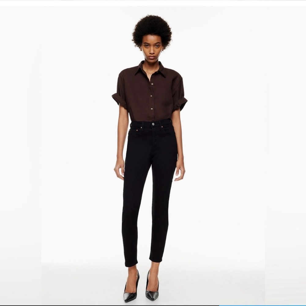 Aritzia Denim Forum Yoko High Rise Slim Jeans 28L in Stay Black Size 28